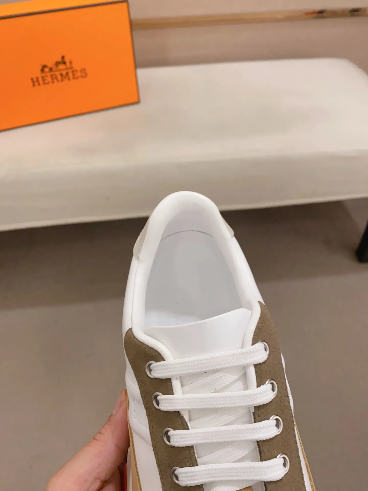 Ex-factory price: 500💰《HERMES》【Classic Original Version】Hermès; Top 🔝 Purchasing Agency 🔍🔍Men's latest 🇺🇸 counters are sold simultaneously, original imported from Italy ▲▲First-layer cowhide ▲▲ (high-end, extravagance and class) times) Exquisite workmanship (Italian 🇮🇹Imported water-dyed 🐂cowhide lining) sole: Original sole provided by the original factory, ⚠️exclusive double-layer activity·TPR·rubber·combined molded outsole; super comfortable·wear-resistant·non-slip·environmental protection The real thing is more beautiful if you take the real thing (high quality, follow the order), you can enter and exit the counter at will * Number of yards: 38·39·40·41·42·43·44# (can be customized 45.)